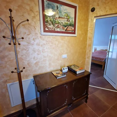 Apartment Tina - Srebrno Jezero
